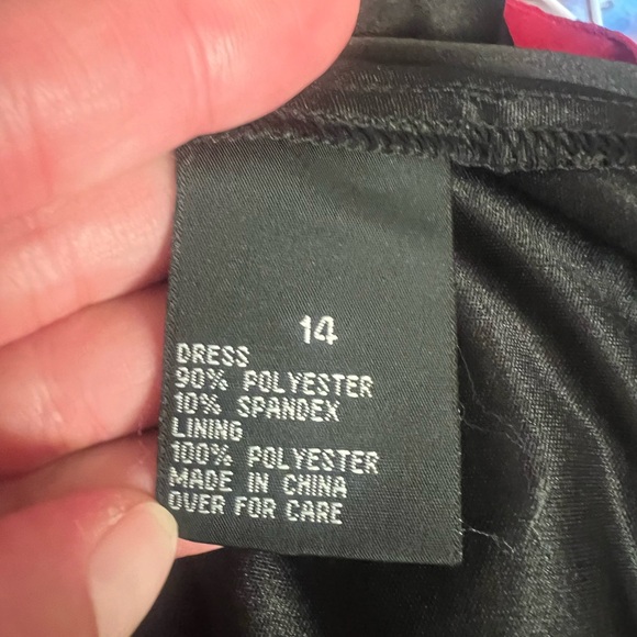 AGB Red Sleeveless Velvetlike Dress - Picture 11 of 11